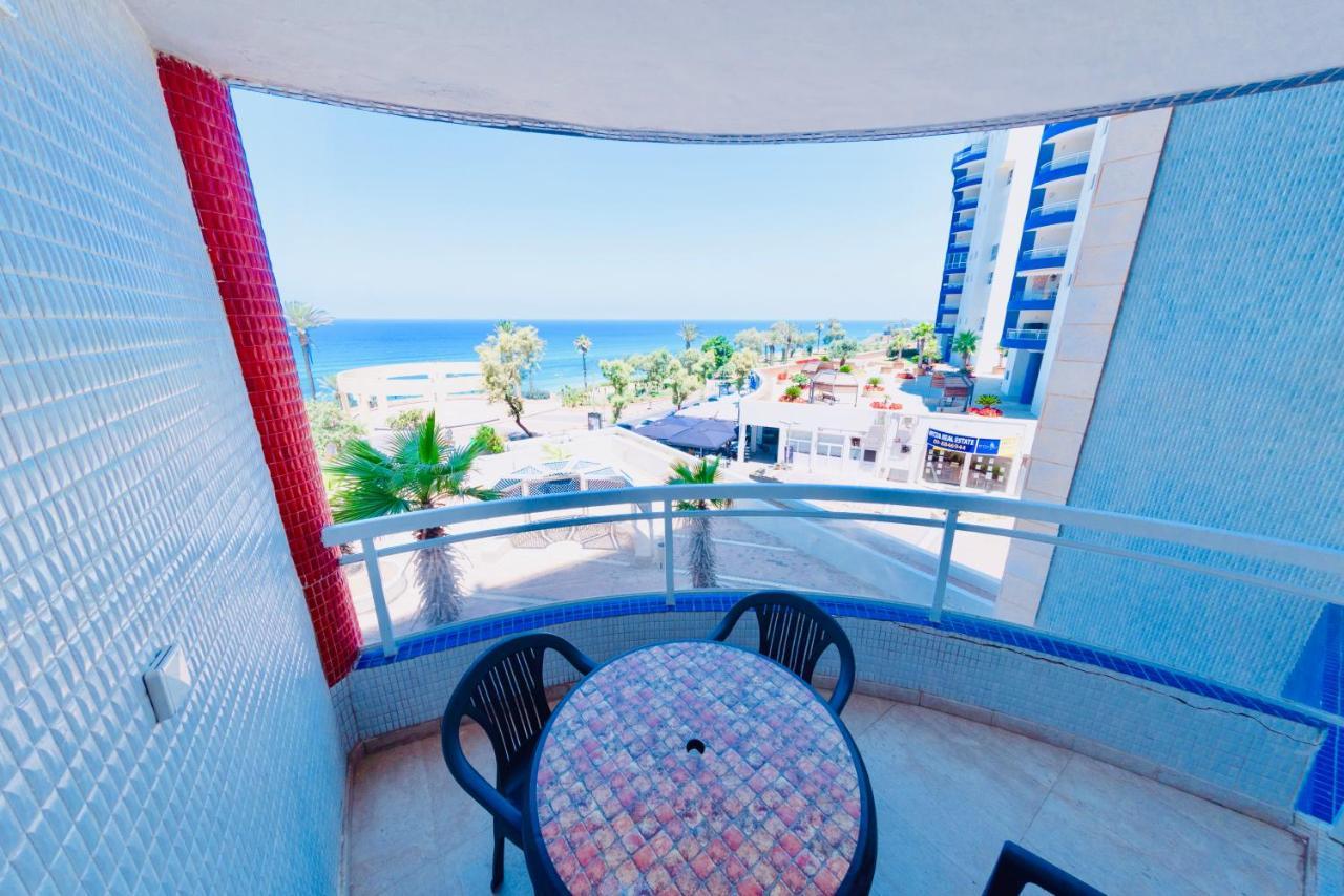 Royal Beach Front Apartments Netanya Eksteriør bilde